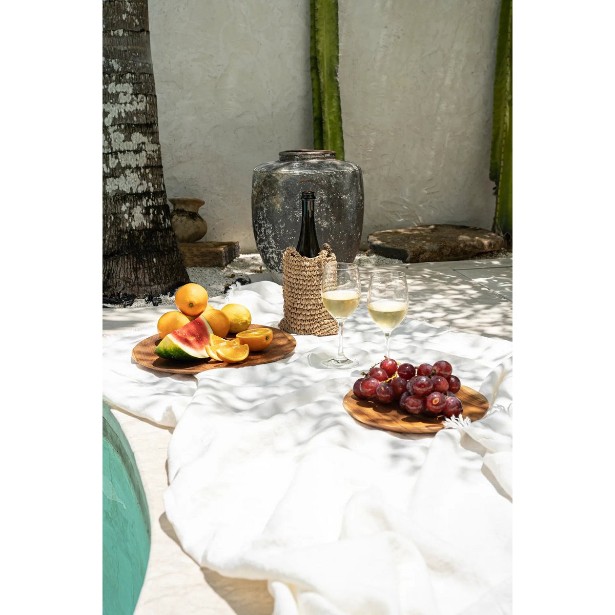 The Teak Root Round Plate - M