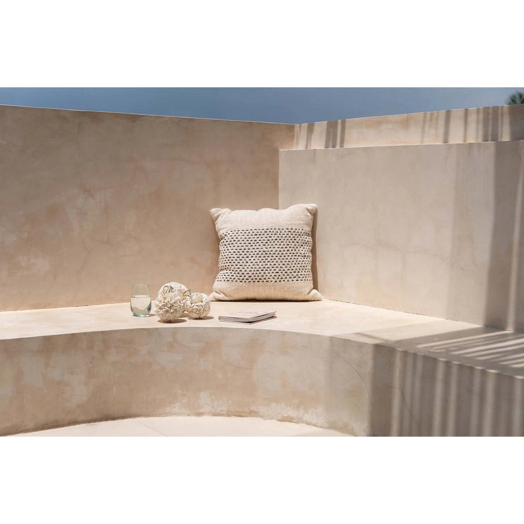 The Misty Kussenhoes - Natuurlijk Zwart